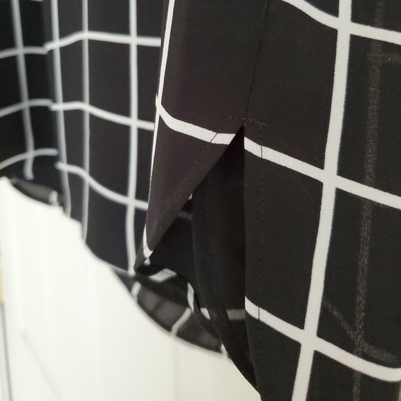 LOFT sleeveless blouse - Picture 3 of 5